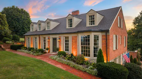 700 S Crest Road, Chattanooga, TN 37404