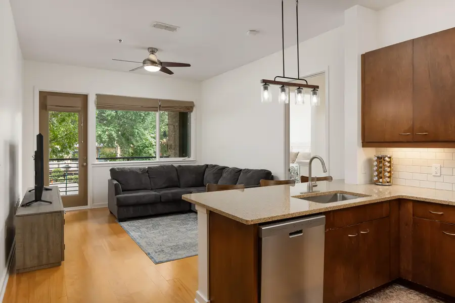 200 Manufacturers Road #Apt 238, Chattanooga, TN 37405 - #2