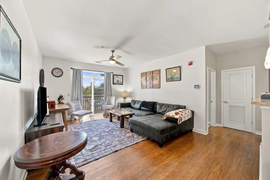 863 Flynn Street #Apt 204, Chattanooga, TN 37403 - #2