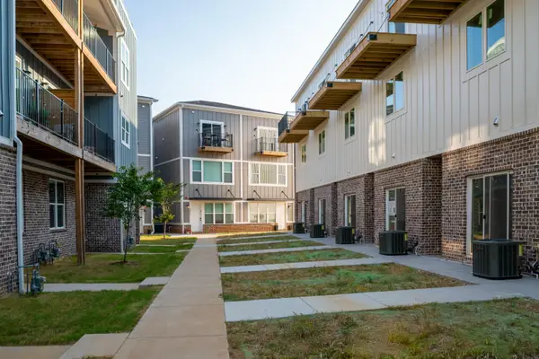 915 Montague Place, Chattanooga, TN 37408