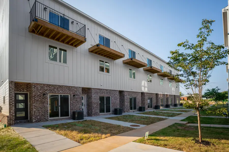915 Montague Place, Chattanooga, TN 37408 - #2