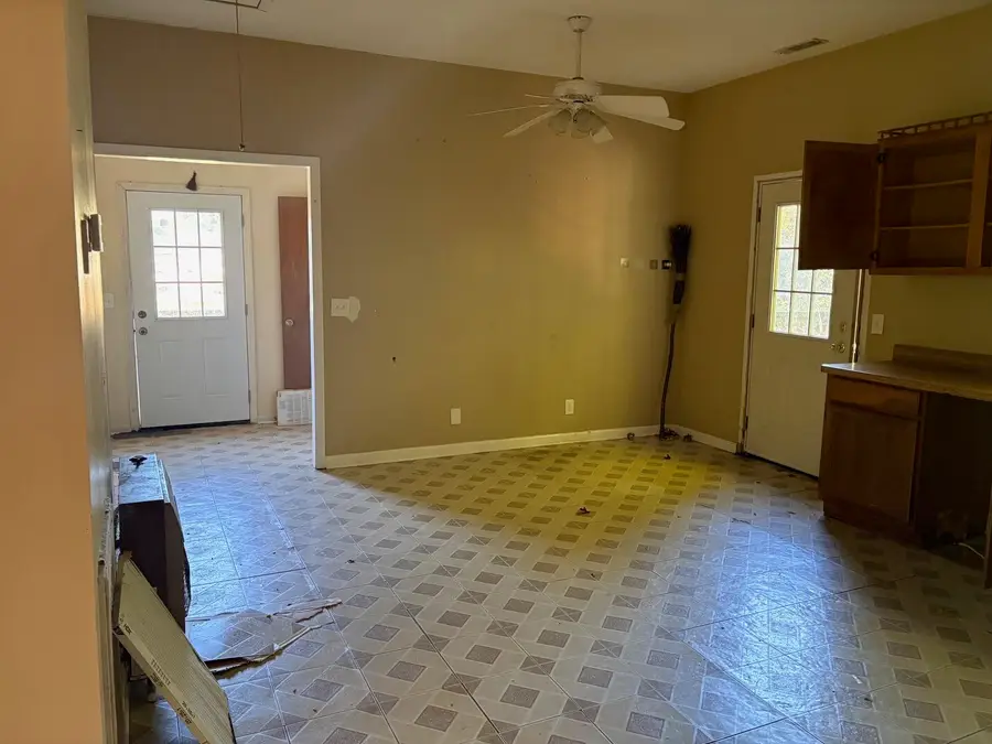 105 W 9th Street, Chickamauga, GA 30707 - #3