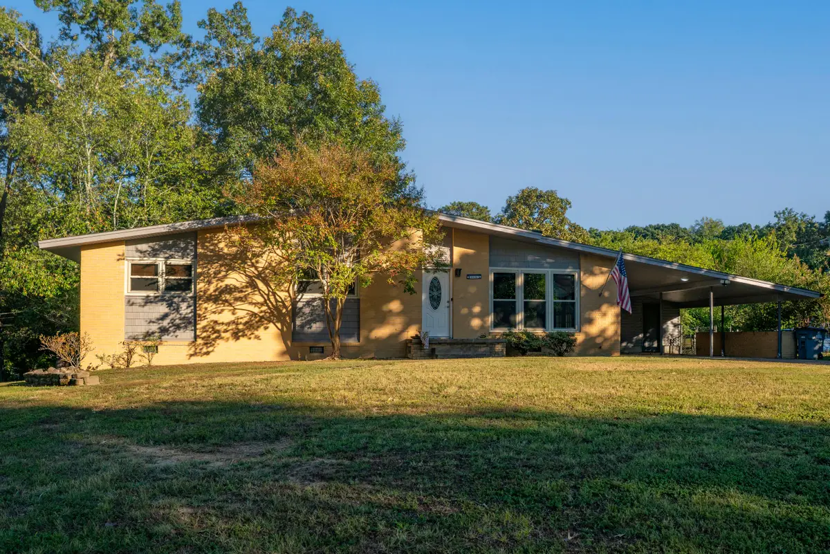 6504 Lakeshore Parkway, Chattanooga, TN 37416 - #1