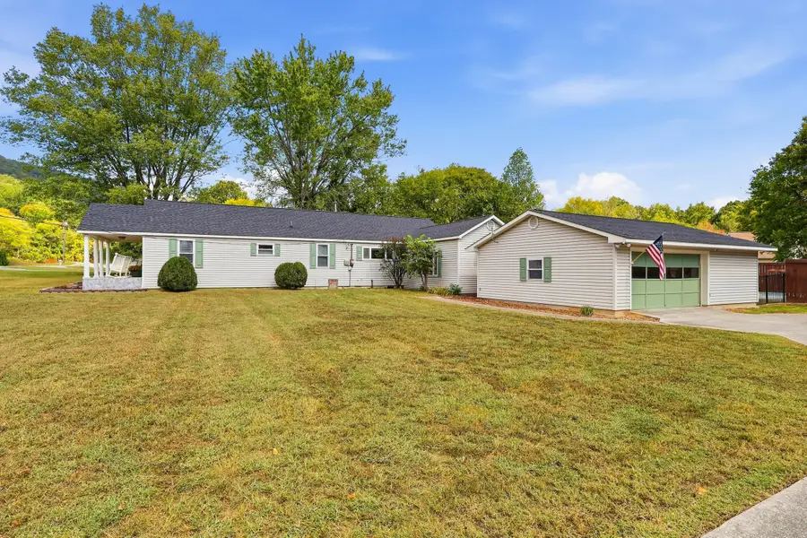 11674 Back Valley Road, Soddy Daisy, TN 37379 - #3