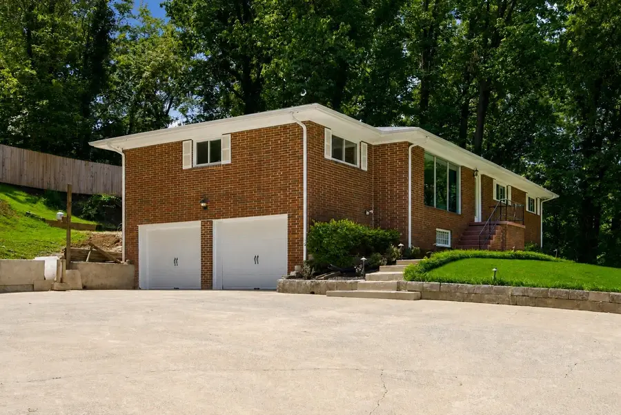 610 W Shadowlawn Drive, Chattanooga, TN 37404 - #2
