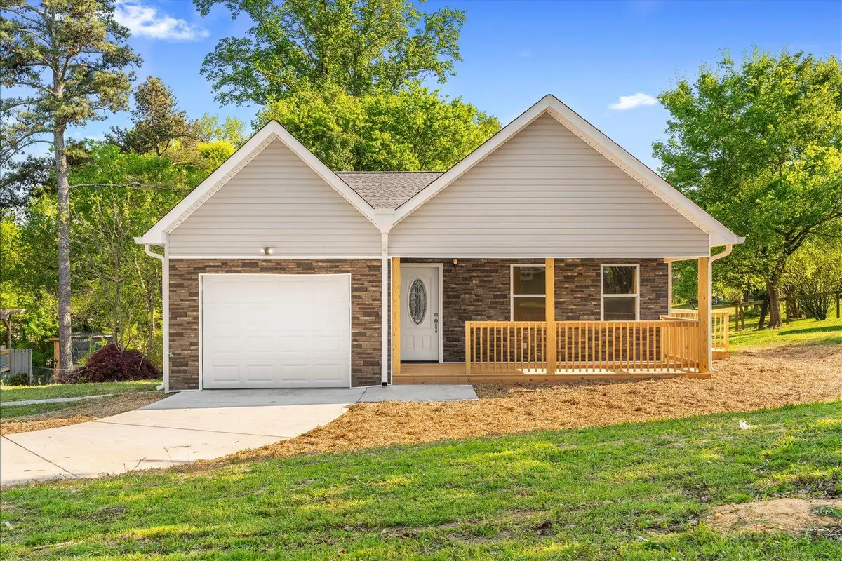 6 Catherine Street, Rossville, GA 30741 - #1