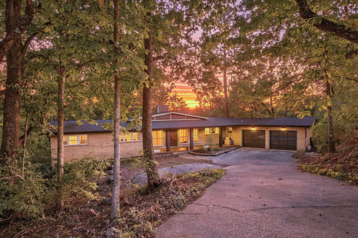 1826 Crestwood Drive, Chattanooga, TN 37415 - #1