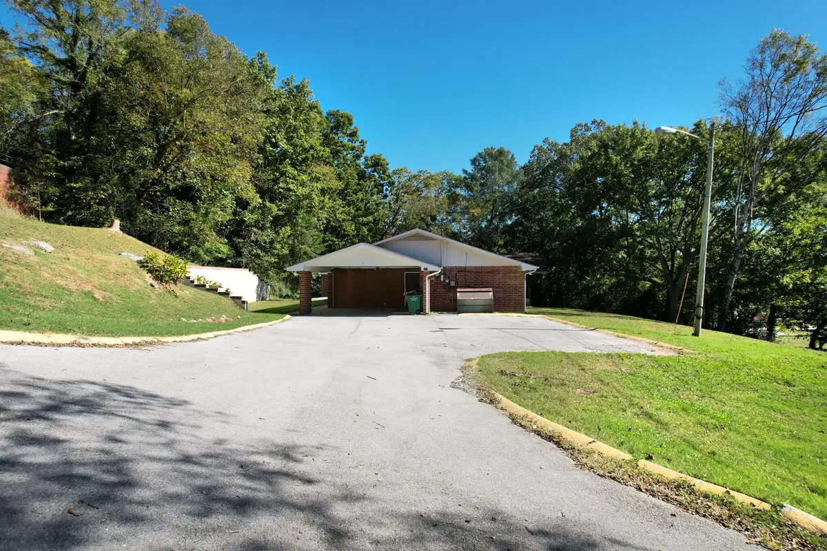 116 N Magnolia Avenue, South Pittsburg, TN 37380 - #1