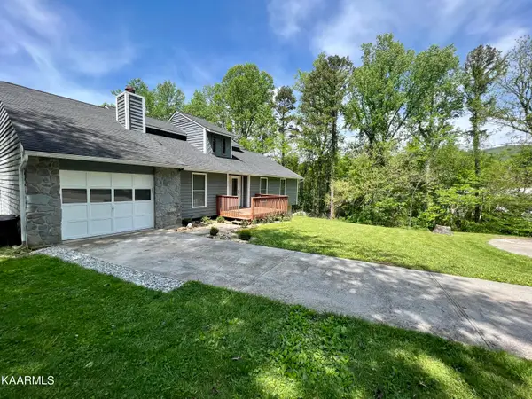 459 Dogwood Lane, Jacksboro, TN 37757