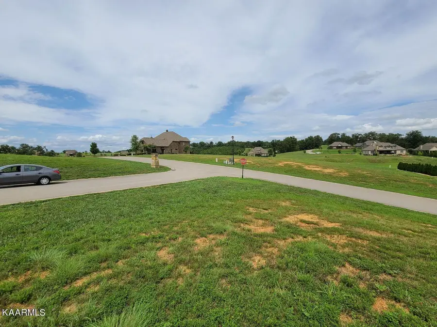 167 Commodore Drive, Lenoir City, TN 37772 - Image #2