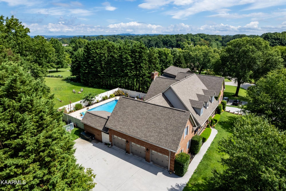 1105 Turnberry Lane, Maryville, TN 37803 BHGRE