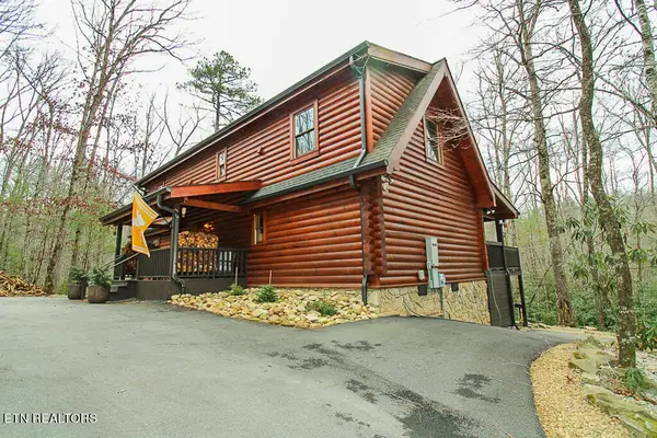 1903 Waters End Rd, Walland, TN 37886