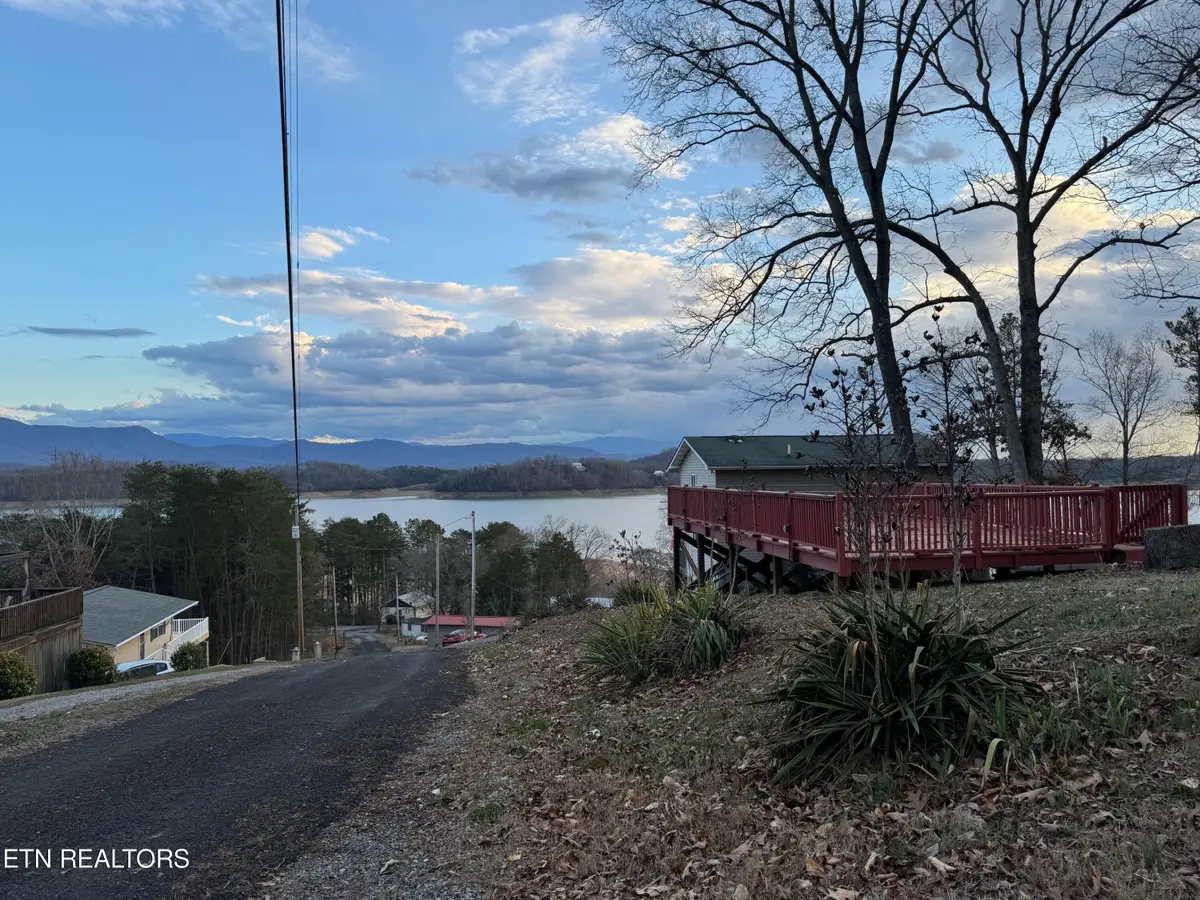 1538 Mayflower Lane, Dandridge, TN 37725 - Image #1