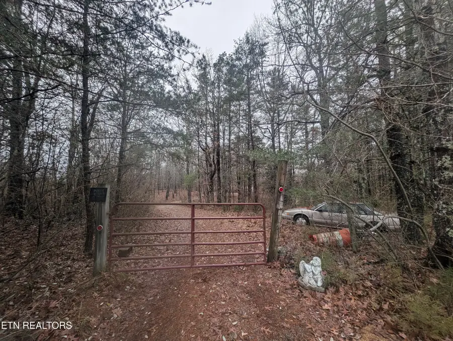 4561 Peavine Rd, Crossville, TN 38571 - Image #2