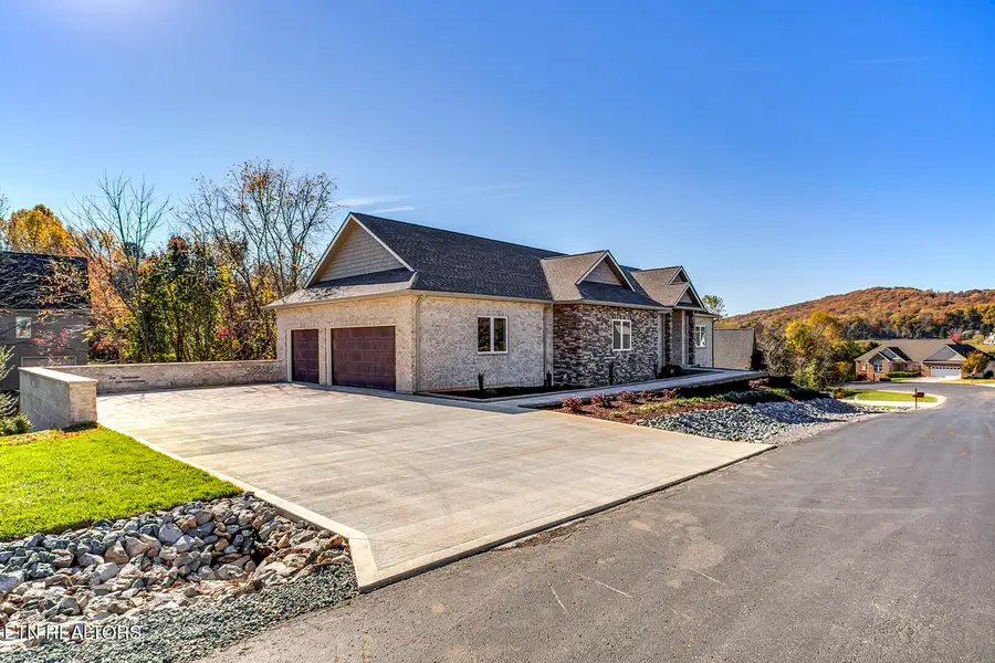 119 Hanani Tr, Vonore, TN 37885 - Image #2