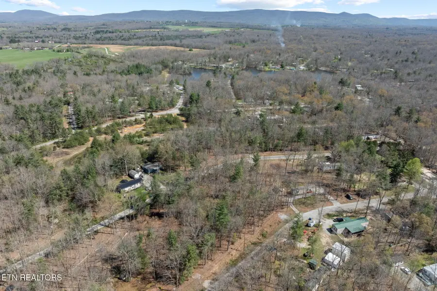 6054 Loch Loosa Drive, Crossville, TN 38572 - Image #3