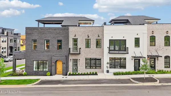 9835 Clingmans Dome Drive, Knoxville, TN 37922