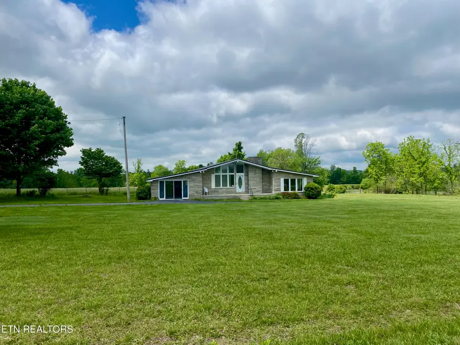 1039 Old Martha Washington Road Rd, Clarkrange, TN 38553 - Image #2