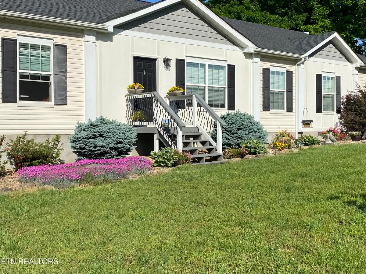 318 Deer Trail Drive, Dandridge, TN 37725 - Image #1