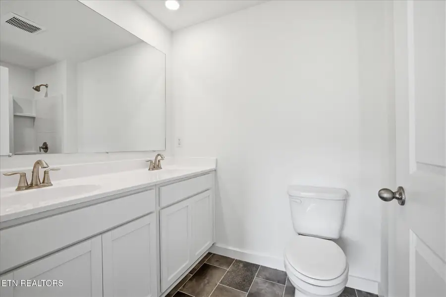 122 N Rolling Meadows Drive, Harriman, TN 37748 - #3