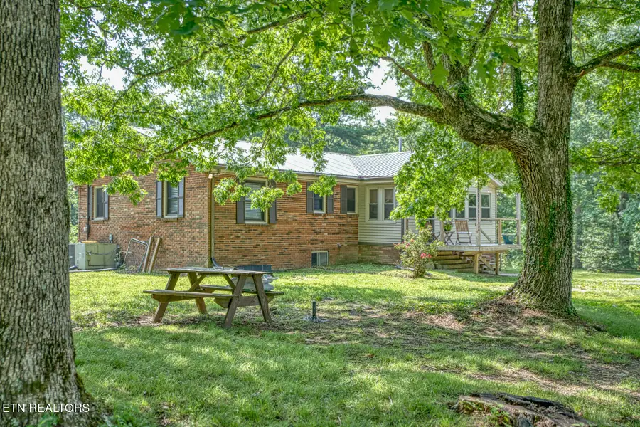 260 Fate Ivy Rd, Monterey, TN 38574 - Image #2