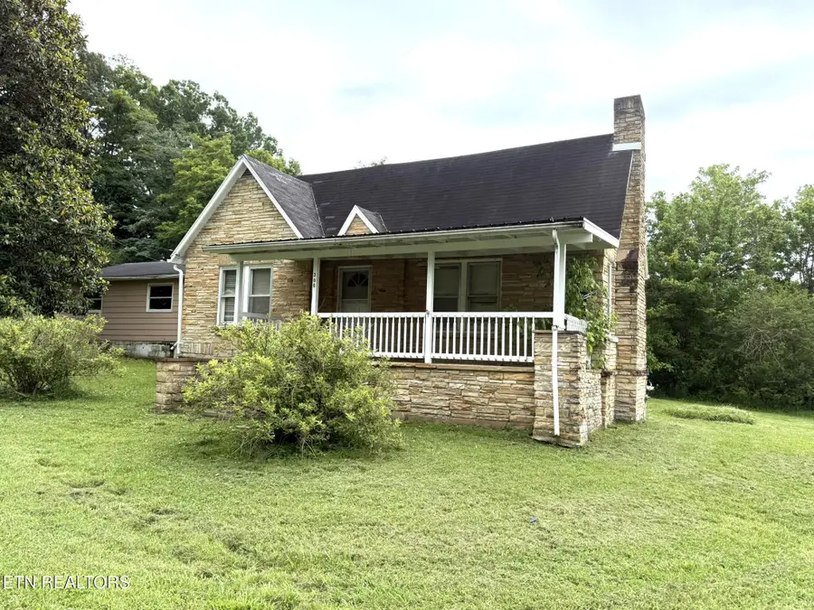 306 Sunset Drive, Byrdstown, TN 38549 - Image #2