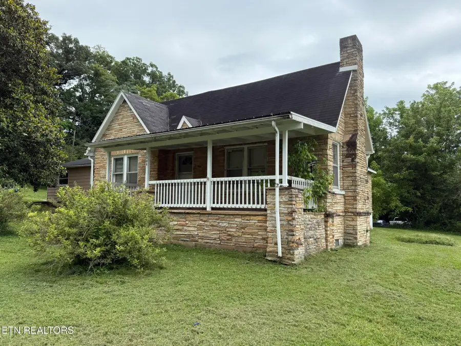 306 Sunset Drive, Byrdstown, TN 38549 - Image #3