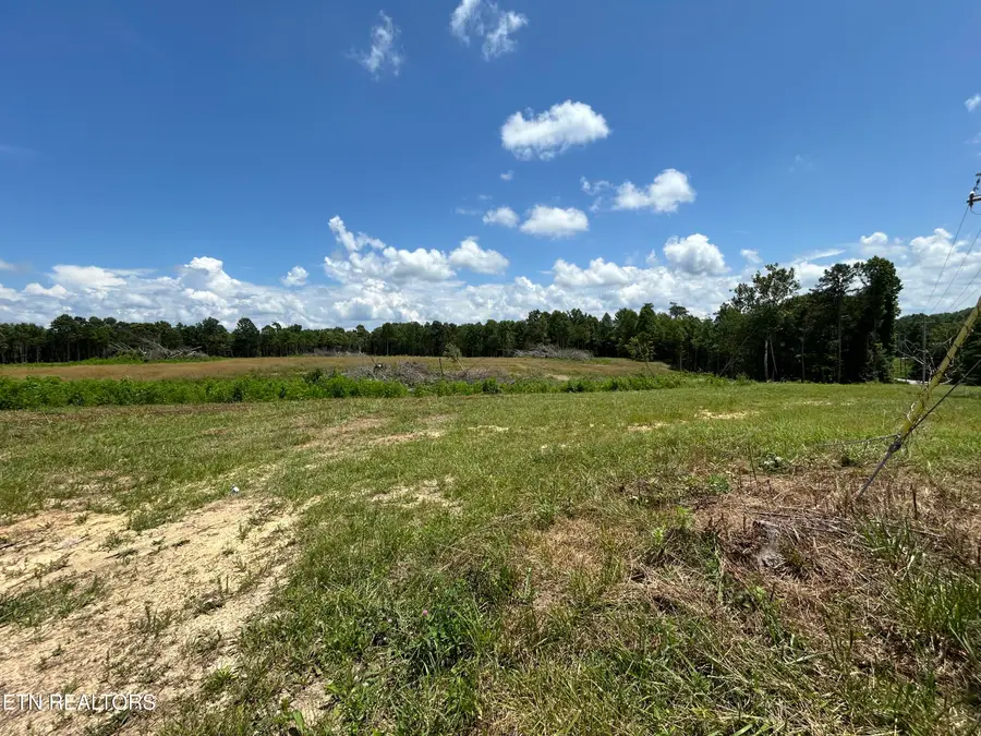 532 White Oak Rd, Jamestown, TN 38556 - Image #2