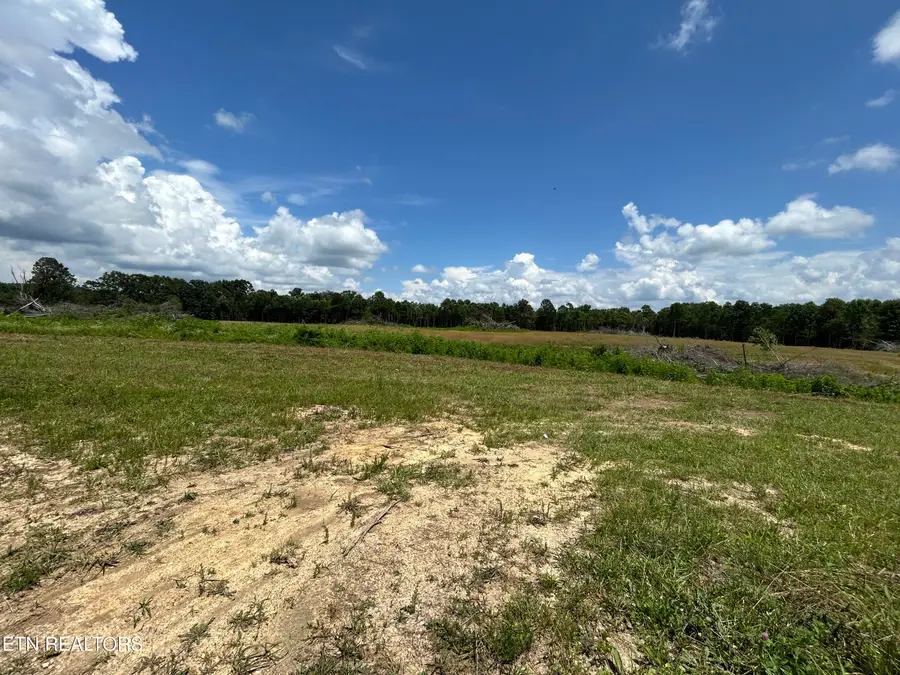 532 White Oak Rd, Jamestown, TN 38556 - Image #3