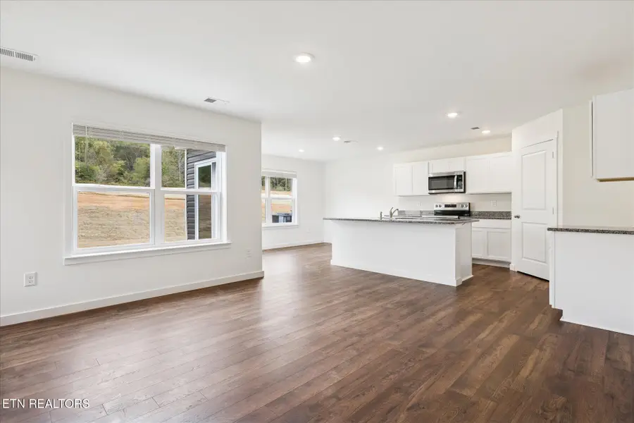 187 N Rolling Meadows Drive, Harriman, TN 37748 - Image #3