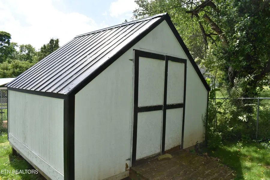 1304 Beaman Lake Rd, Knoxville, TN 37914 - #3