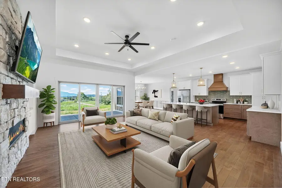 15 Browns Bridge Rd, Greeneville, TN 37745 - Image #2