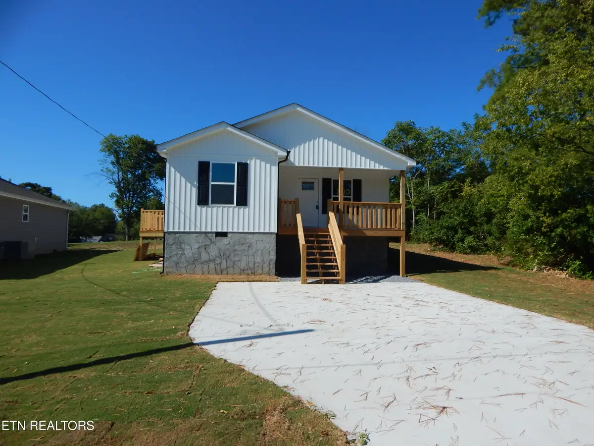 205 Kelsey St, Etowah, TN 37331 - Image #1