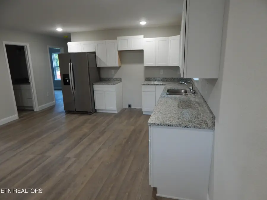 201 Kelsey St, Etowah, TN 37331 - Image #3