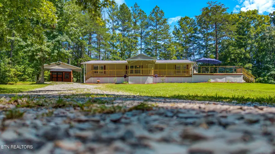 297 Buckner Rd, Philadelphia, TN 37846 - Image #2