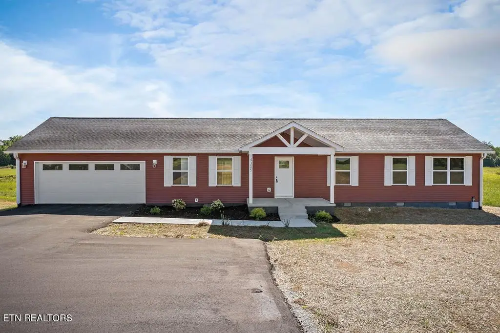 14305 Old Kentucky Rd, Walling, TN 38587 - Image #1