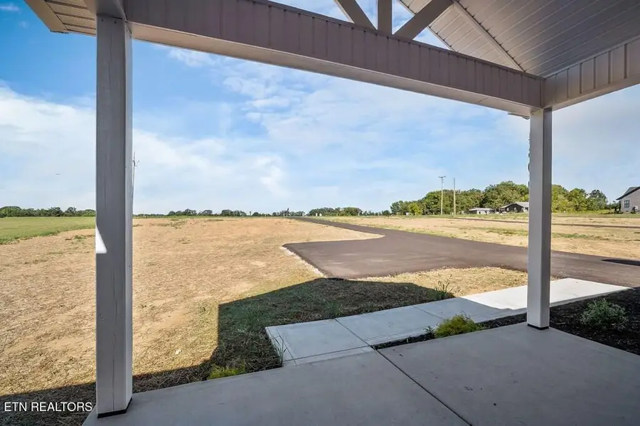 14305 Old Kentucky Rd, Walling, TN 38587 - Image #3