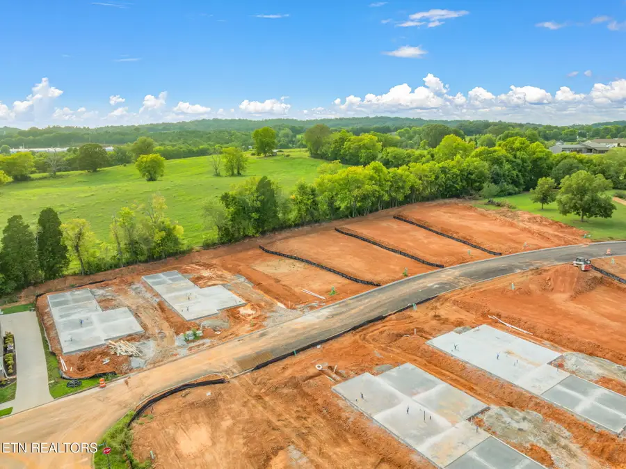 924 Stratford Avenue, Sweetwater, TN 37874 - Image #3