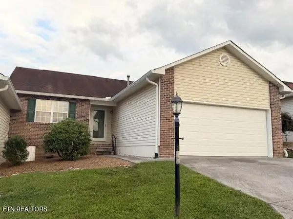 205 Executive Meadows Drive, Lenoir City, TN 37771