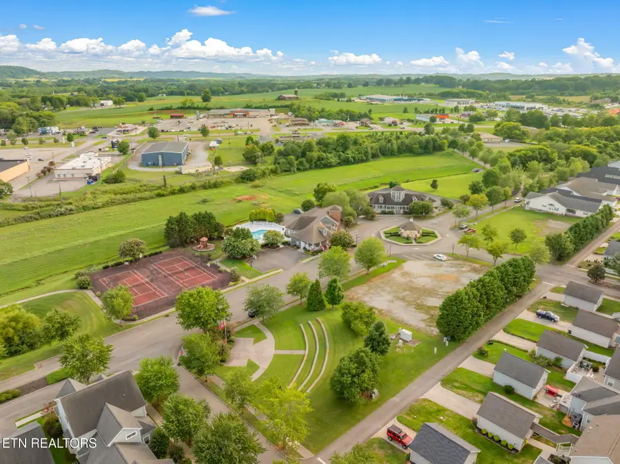 1019 Wentford Avenue, Sweetwater, TN 37874 - Image #2