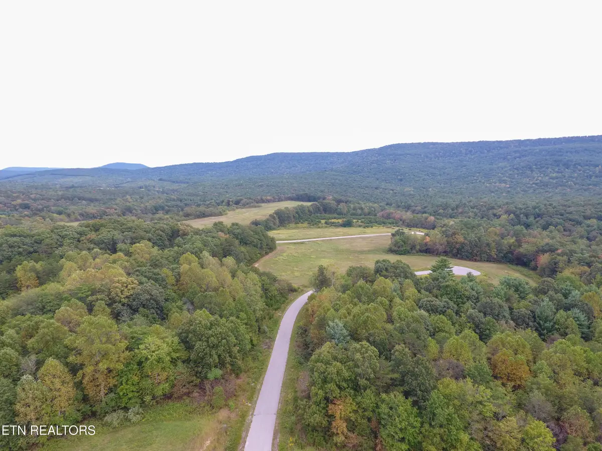 Noah Lane, Crossville, TN 38555 - Image #1
