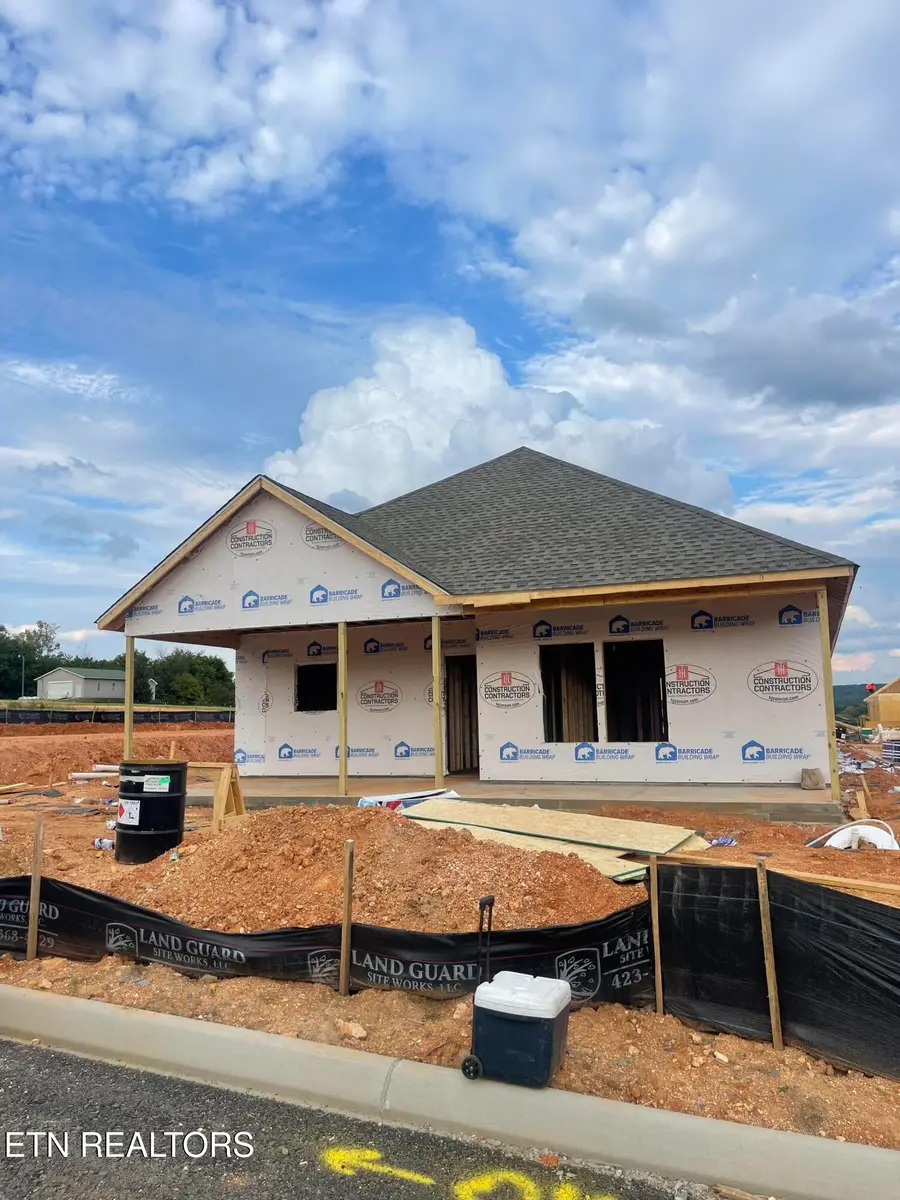 923 Stratford Avenue, Sweetwater, TN 37874 - Image #2