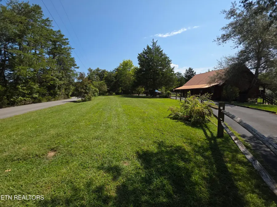 2875 E Walnut Grove Rd, Sevierville, TN 37876 - Image #3