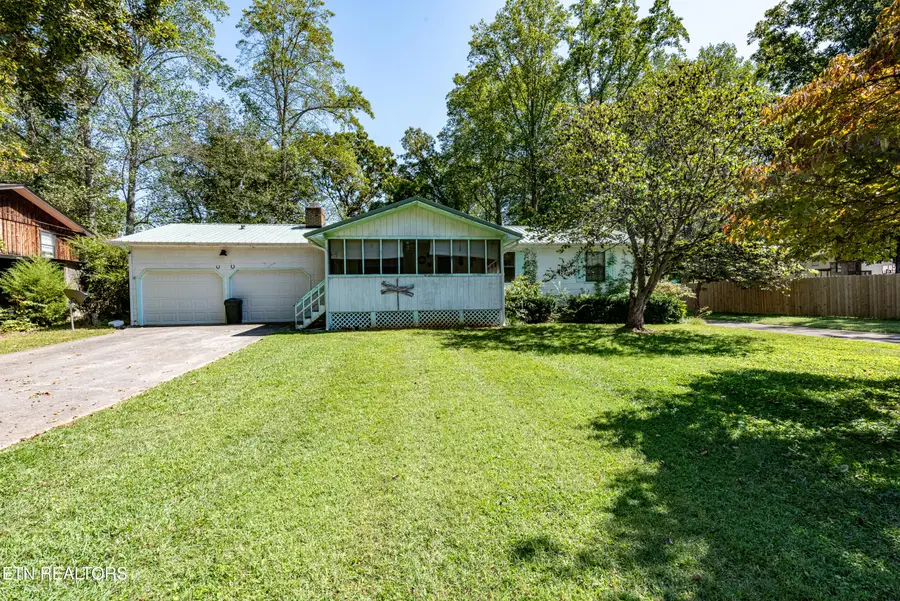 3829 Fairfield Drive, Maryville, TN 37804 - Image #2