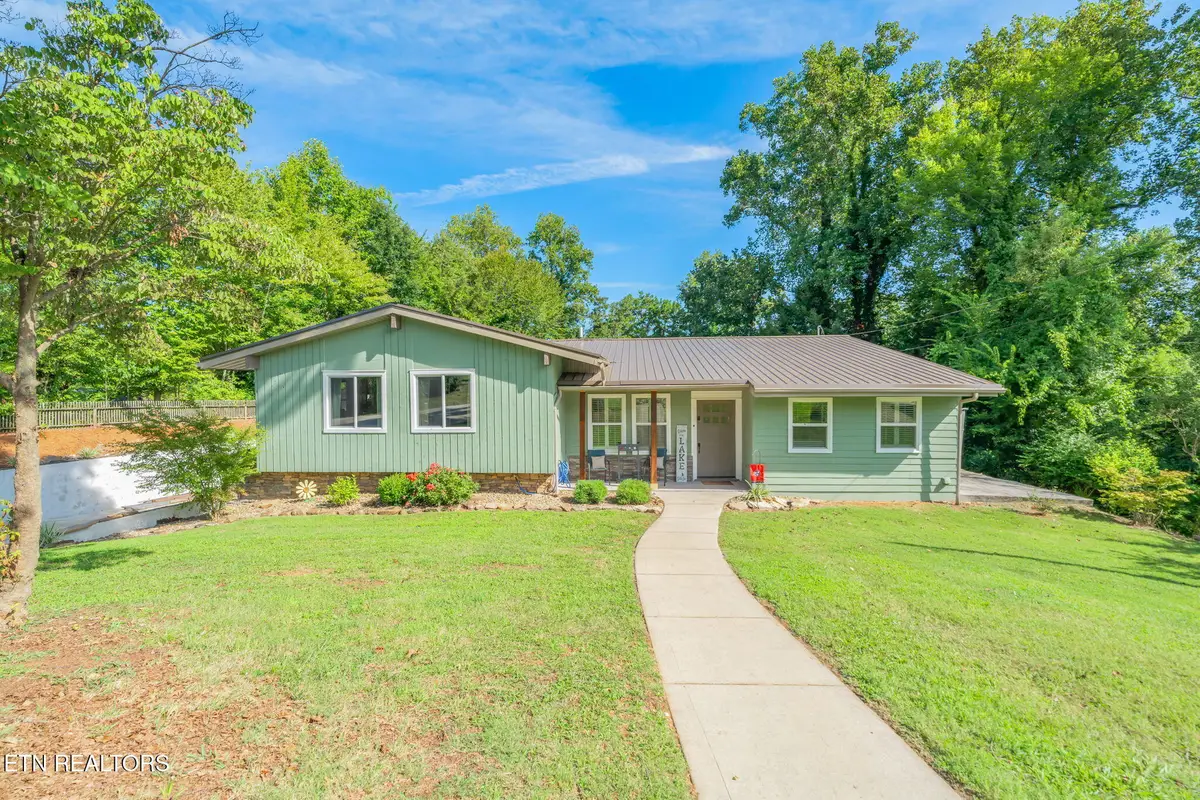 828 Sargent Drive, Kingston, TN 37763 - Image #1