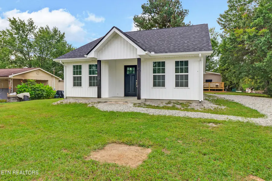 303 Clark Ave, Jamestown, TN 38556 - Image #2