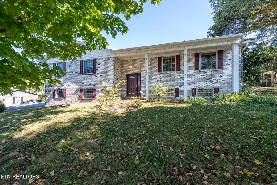 406 Montvale Station Rd, Maryville, TN 37803 - Image #2