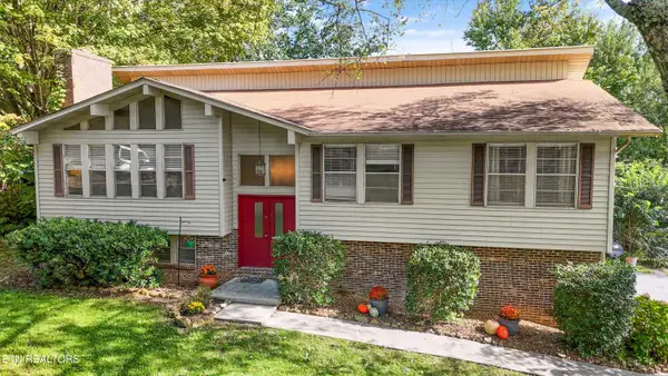 8928 Moneymaker Drive, Knoxville, TN 37923