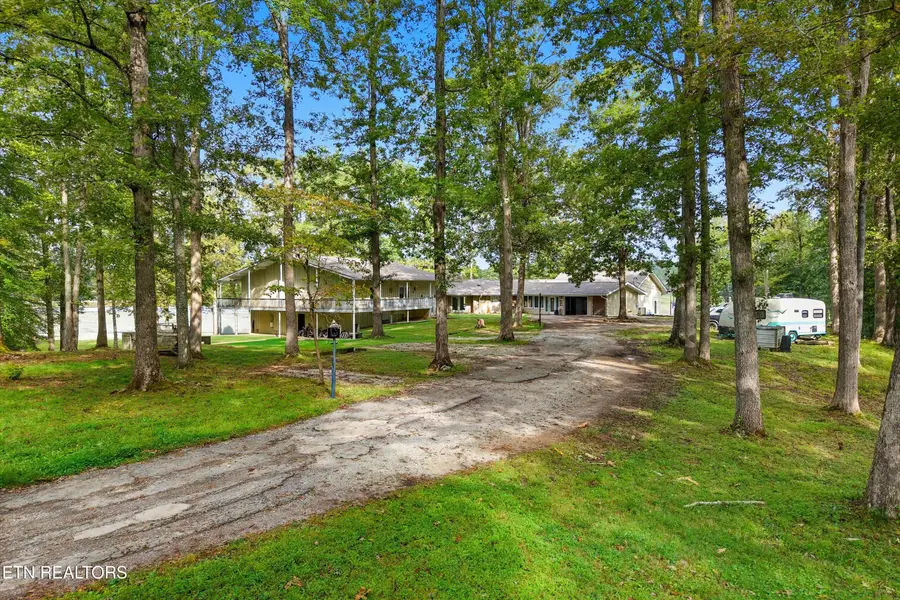 605 S Lake Drive, Oneida, TN 37841 - #2