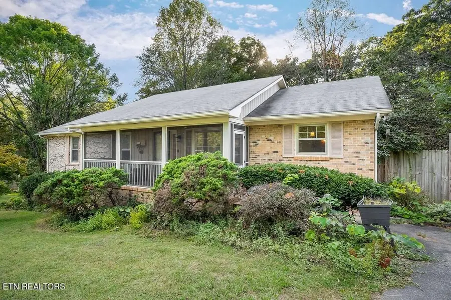 715 West Oak Drive, Cookeville, TN 38501 - Image #2